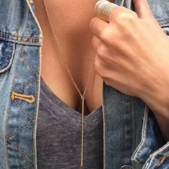 ✨FREE NECKLACE WITH EVERY PURCHASE✨ - Picture 5 of 8